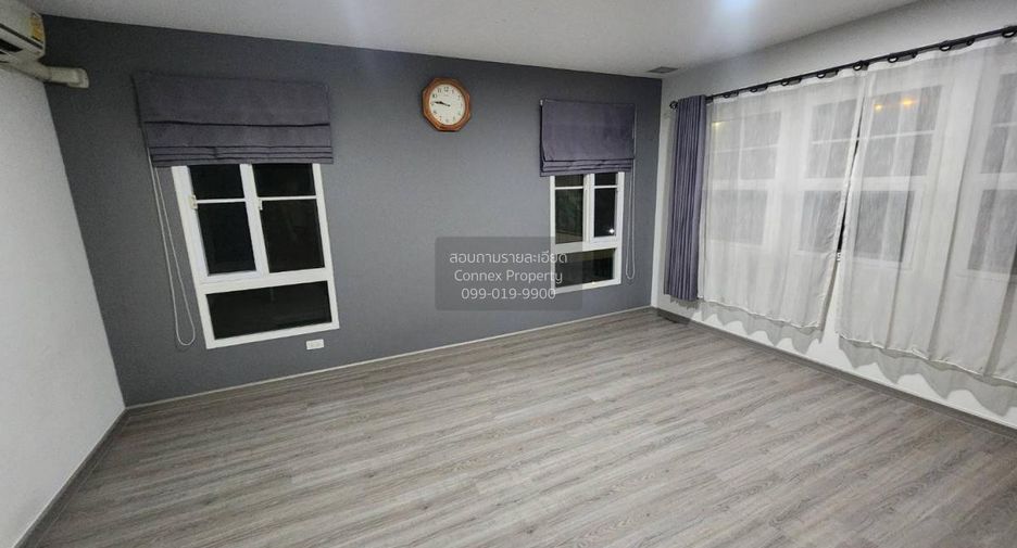 Casa en alquiler de 3 habitaciones en Bang Phli, Samut Prakan