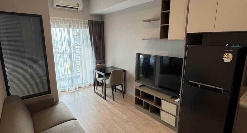 For rent 1 bed condo in Huai Khwang, Bangkok