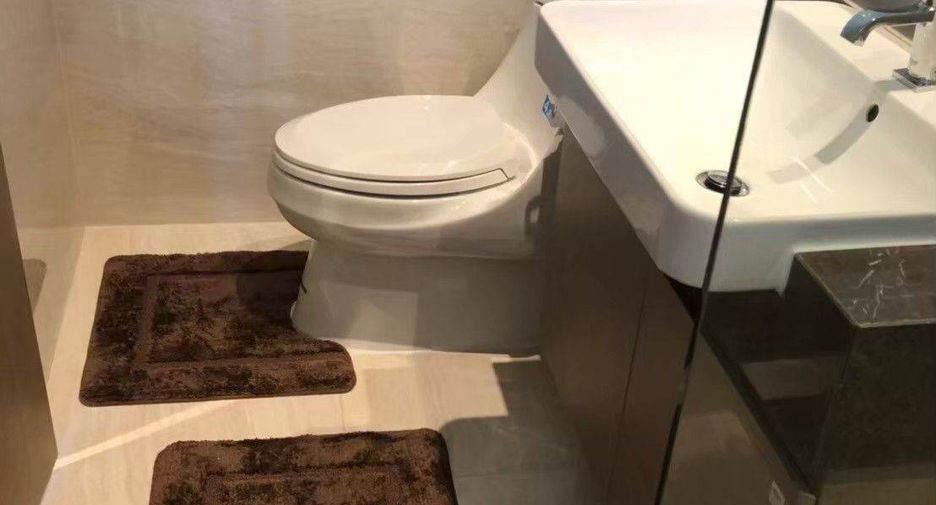 Wohnung zur Miete mit 1 Zimmer in Bang Rak, Bangkok