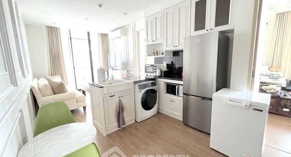 Condo en alquiler de 2 habitaciones en Khlong Toei, Bangkok