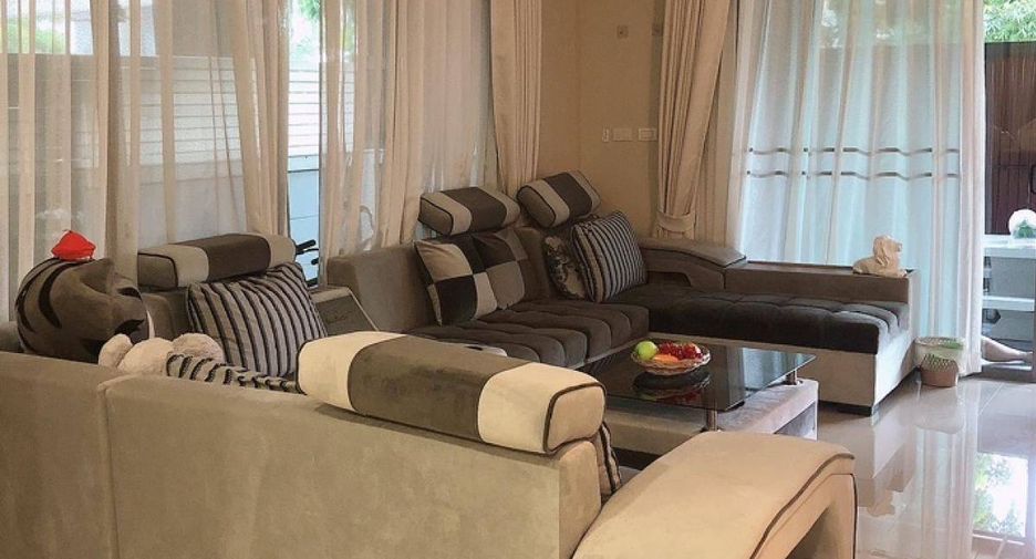 Casa en alquiler de 4 habitaciones en Lat Krabang, Bangkok
