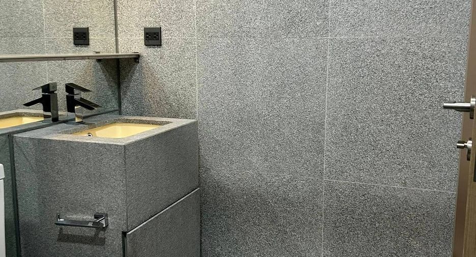 Wohnung zur Miete mit 2 Zimmer in Pathum Wan, Bangkok