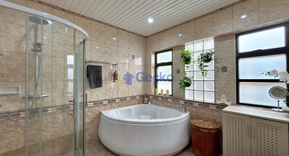 Haus zum Kauf mit 3 Zimmer in Bang Lamung, Chonburi