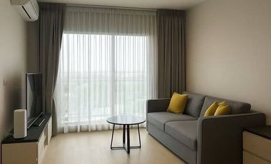 Condo en alquiler de 2 habitaciones en Huai Khwang, Bangkok