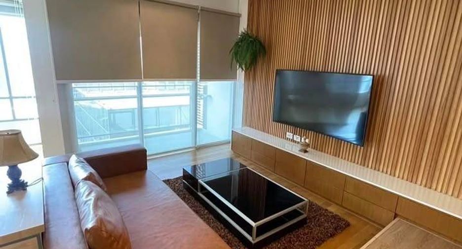 Condo en alquiler de 3 habitaciones en Khlong Toei, Bangkok
