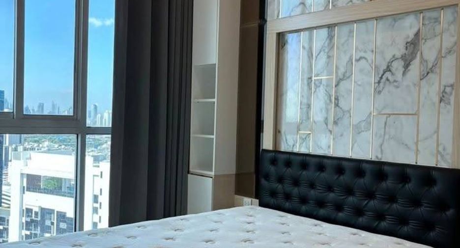 For rent 2 bedrooms condo in Huai Khwang, Bangkok