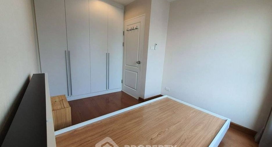 For rent 2 bedrooms condo in Huai Khwang, Bangkok