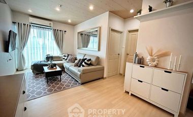 For rent 3 bedrooms condo in Huai Khwang, Bangkok