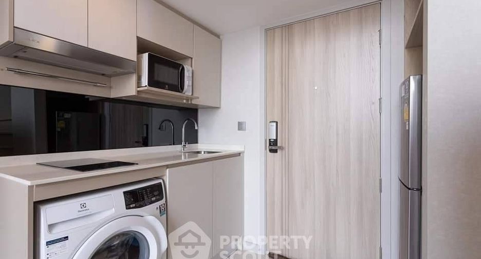 For rent 2 bedrooms condo in Sathon, Bangkok