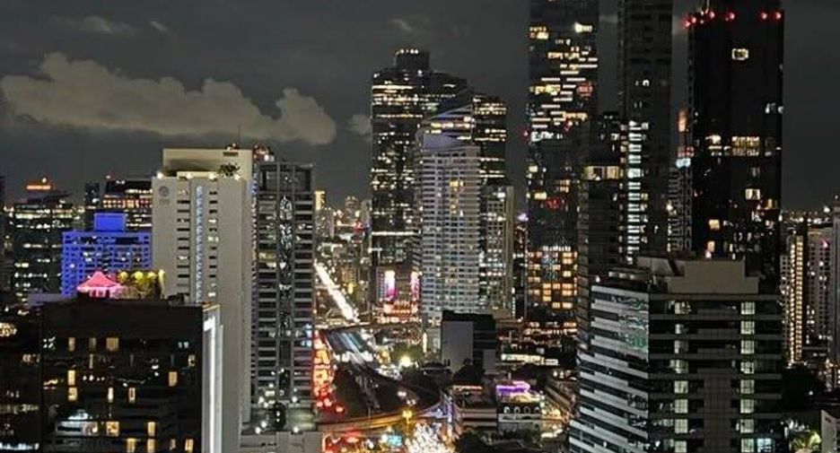 Condo en alquiler de 1 habitaciones en Bang Rak, Bangkok