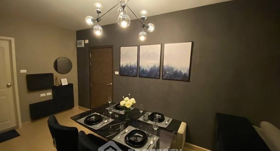 For rent 2 bedrooms condo in Huai Khwang, Bangkok