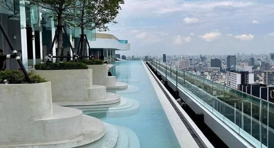 For rent 1 bed condo in Huai Khwang, Bangkok