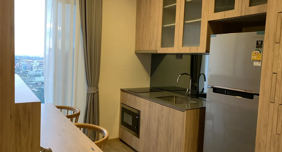 For rent 1 bed condo in Khlong Toei, Bangkok