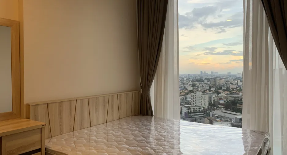 For rent 1 bed condo in Khlong Toei, Bangkok
