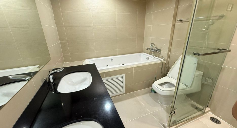 Продажа и аренда 5 спальни кондо в Хуаи Кхщанг, Бангкок