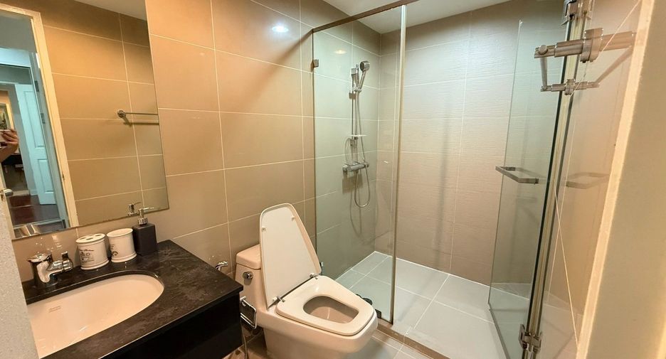 Продажа и аренда 5 спальни кондо в Хуаи Кхщанг, Бангкок