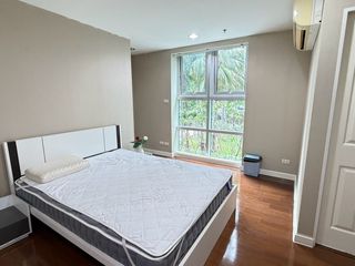 À vendre et à louer 5 chambres condo à Huai Khwang, Bangkok