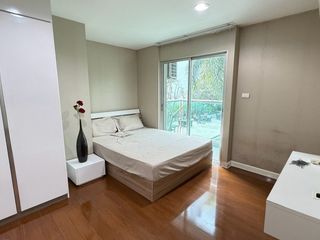 À vendre et à louer 5 chambres condo à Huai Khwang, Bangkok