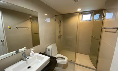 For sale 2 ベッドルーム condo in Huai Khwang, Bangkok