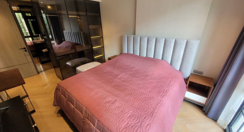 For rent 2 bedrooms condo in Watthana, Bangkok
