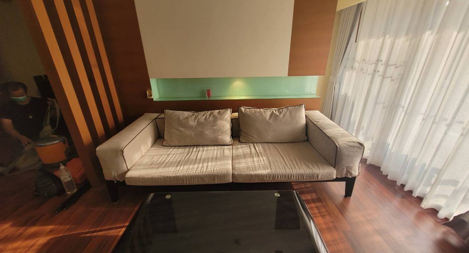 À louer 2 chambres condo à Watthana, Bangkok
