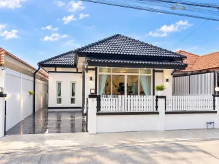 Casa en venta de 3 habitaciones en Bang Lamung, Chonburi