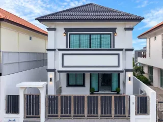 Casa en venta de 3 habitaciones en Bang Lamung, Chonburi