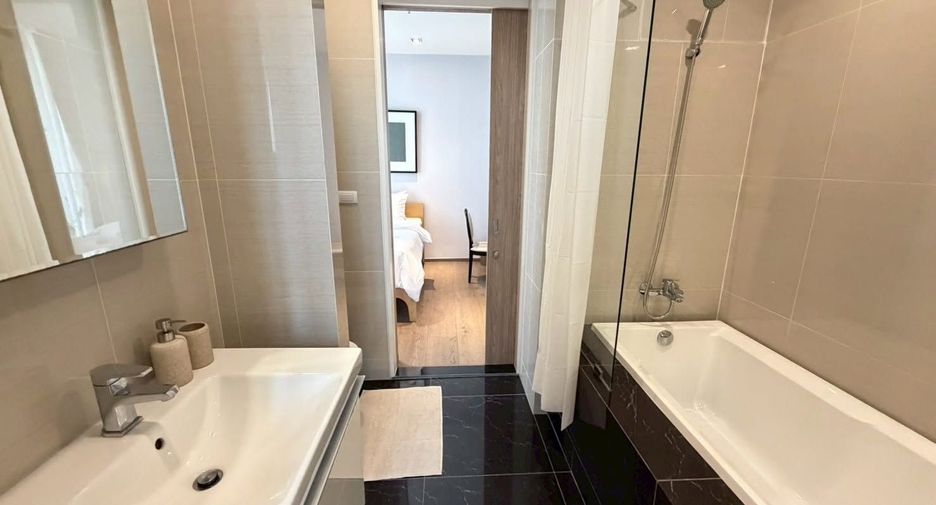 For sale 2 bedrooms condo in Khlong Toei, Bangkok