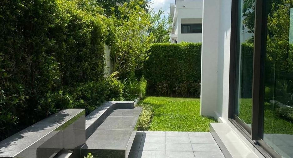 For sale and for rent 4 bedrooms house in Bang Phli, Samut Prakan