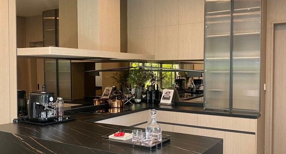 For sale and for rent 4 bedrooms house in Bang Phli, Samut Prakan