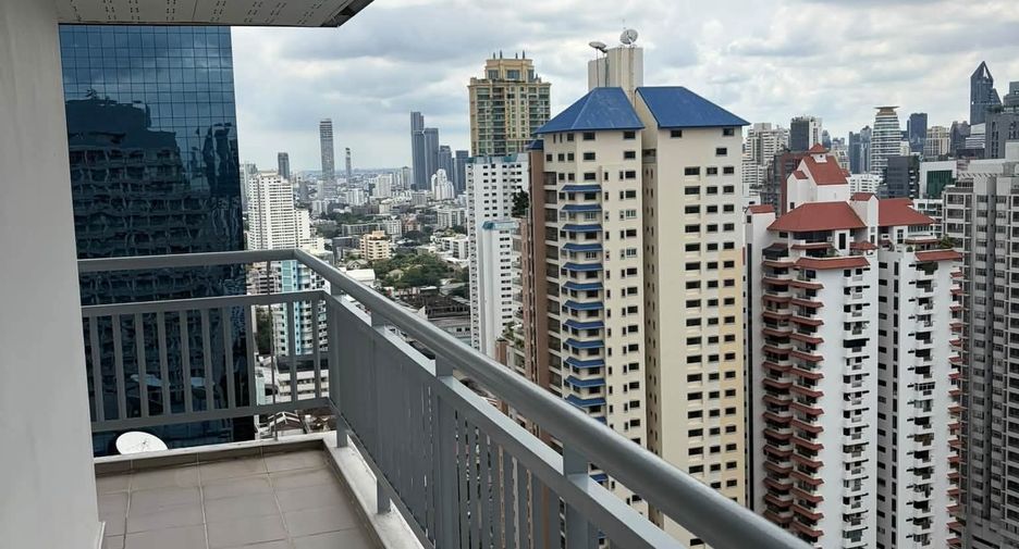 For sale 3 ベッドルーム condo in Watthana, Bangkok