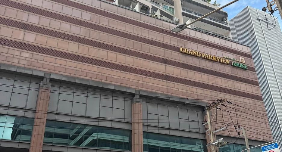 For sale 3 ベッドルーム condo in Watthana, Bangkok
