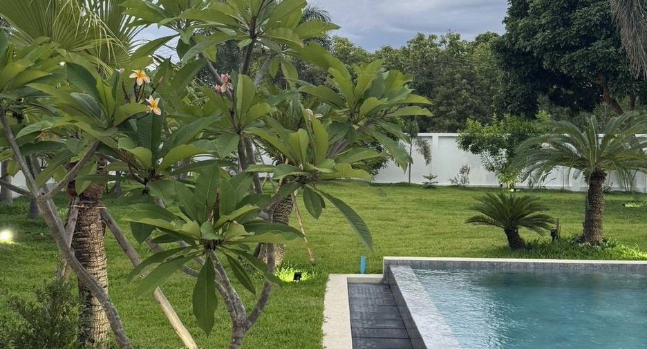 For sale 3 bedrooms villa in San Pa Tong, Chiang Mai