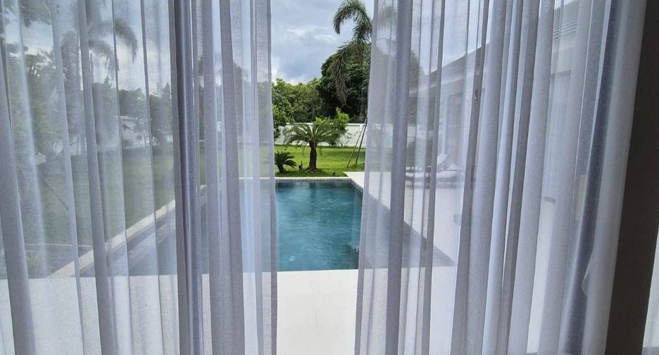 For sale 3 bedrooms villa in San Pa Tong, Chiang Mai