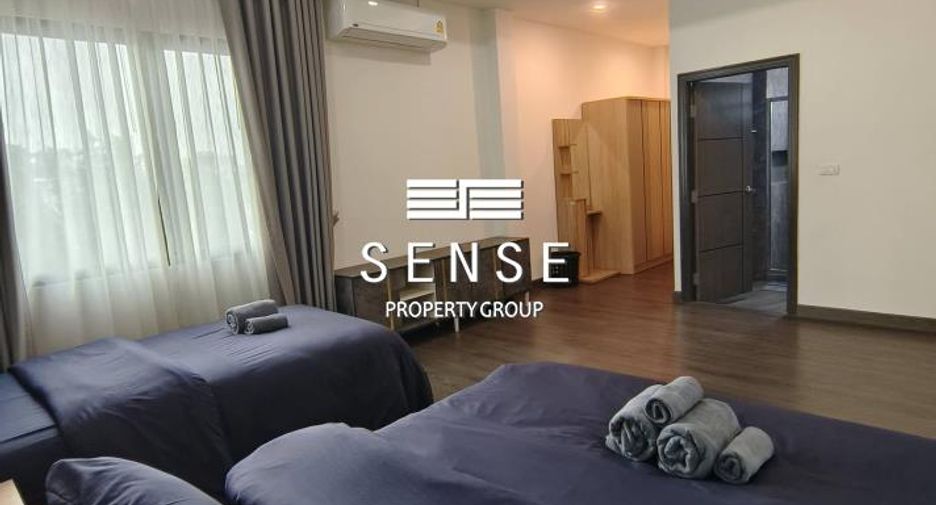 For sale and for rent 4 bedrooms house in Watthana, Bangkok