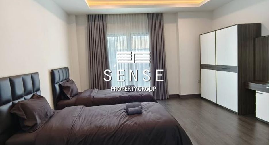 For sale and for rent 4 bedrooms house in Watthana, Bangkok