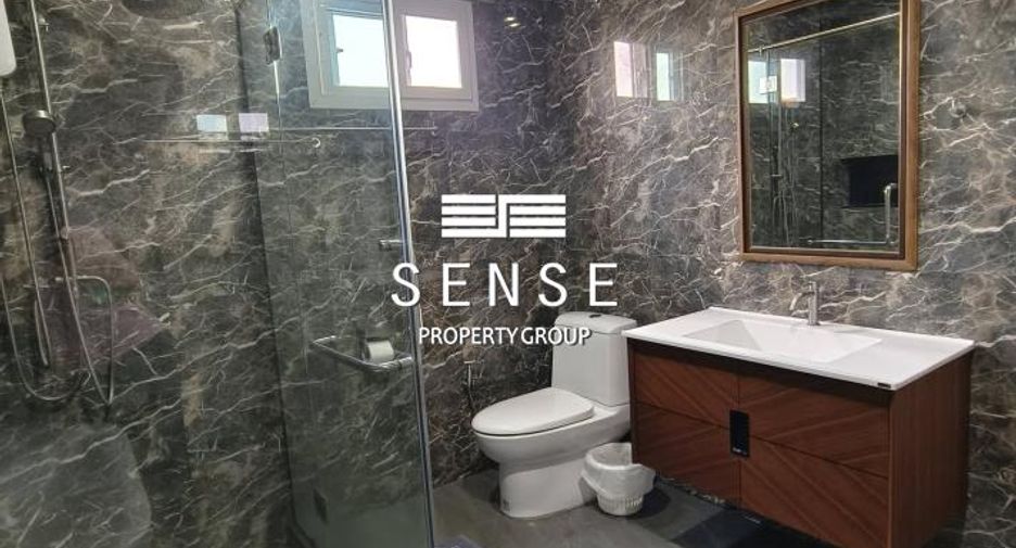 For sale and for rent 4 bedrooms house in Watthana, Bangkok