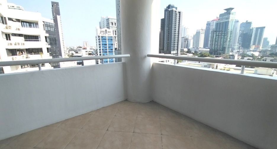 For rent 2 ベッドルーム condo in Watthana, Bangkok