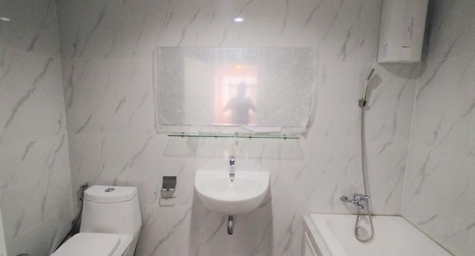For rent 2 ベッドルーム condo in Watthana, Bangkok