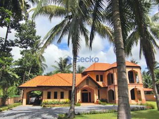 Haus zum Kauf mit 5 Zimmer in Bang Lamung, Chonburi