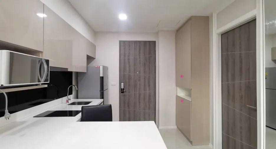 For sale 1 bed condo in Khlong Toei, Bangkok