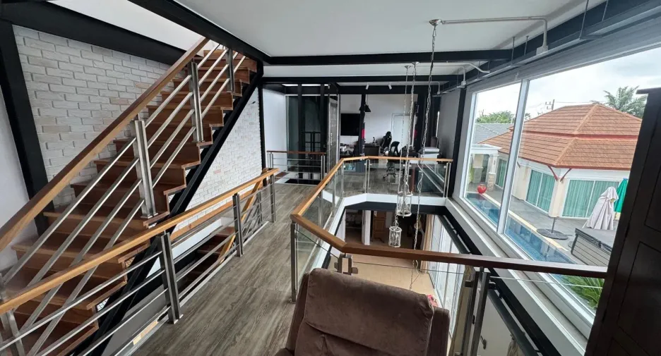 Villa en alquiler y en venta de 3 habitaciones en Thalang, Phuket