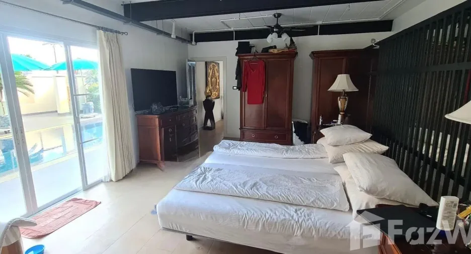Villa en alquiler y en venta de 3 habitaciones en Thalang, Phuket