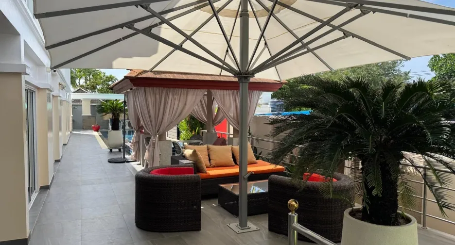 Villa en alquiler y en venta de 3 habitaciones en Thalang, Phuket