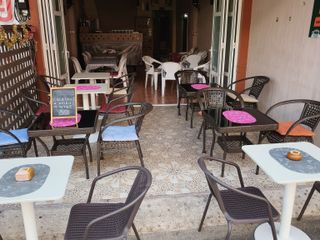 Local comercial en venta de 4 habitaciones en Cha Am, Phetchaburi