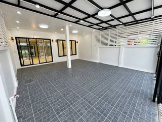 For sale 4 bedrooms house in Huai Khwang, Bangkok