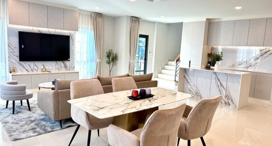 For rent 4 bedrooms house in Bang Phli, Samut Prakan