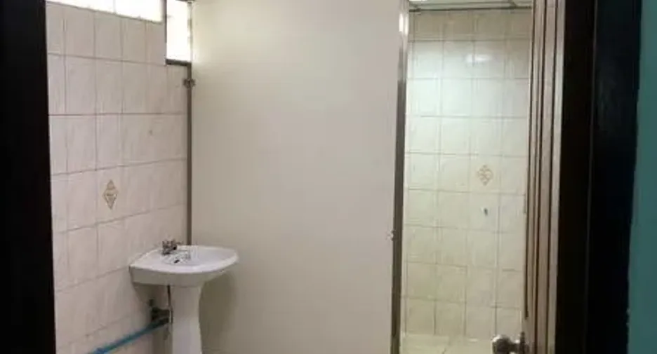 出租 和 出售 仓库 在 Sai Noi, Nonthaburi