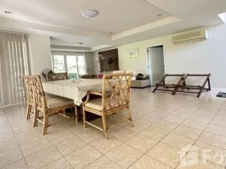 À vendre 3 chambres condo à Cha Am, Phetchaburi
