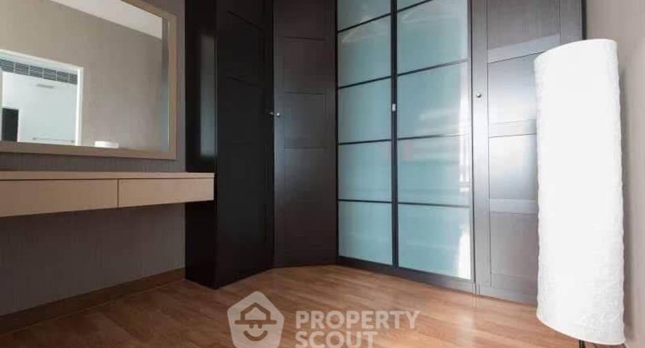 For rent 2 bedrooms condo in Bang Na, Bangkok